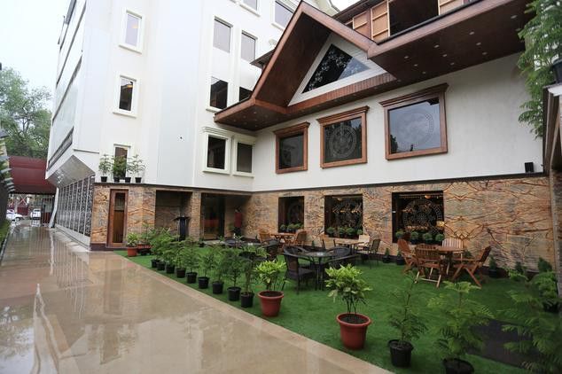 Hotel Ch2 Srīnagar Exteriér fotografie